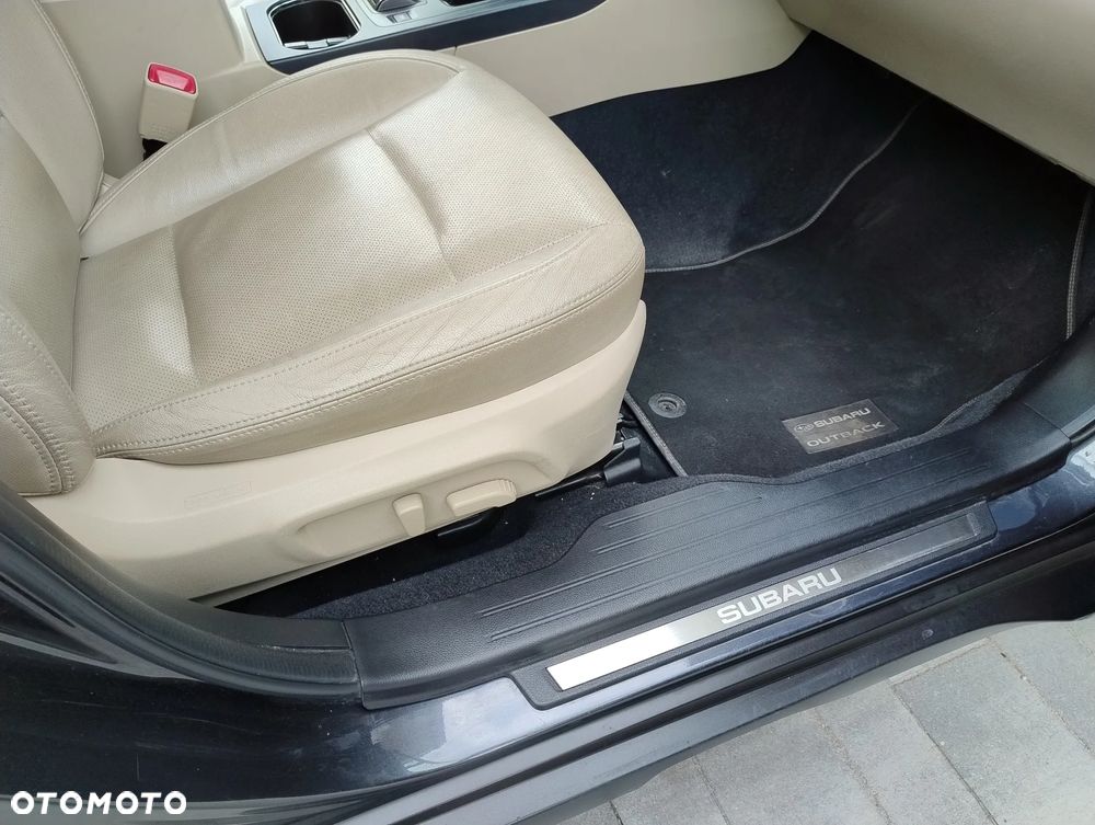 Subaru Outback 2.0D Exclusive Lineartronic - 22