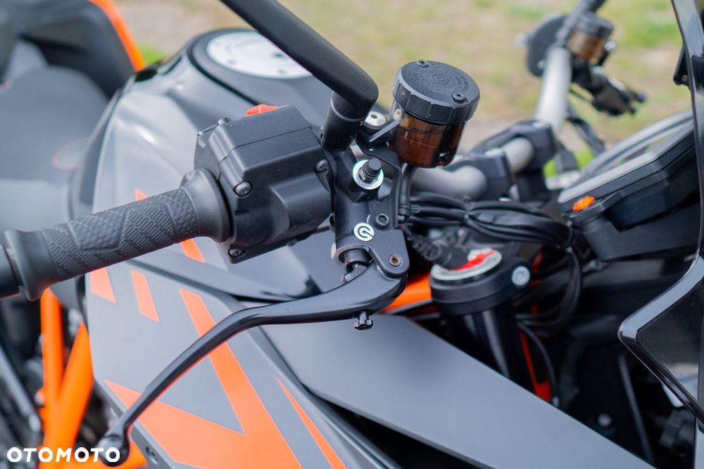 KTM Super Duke - 19