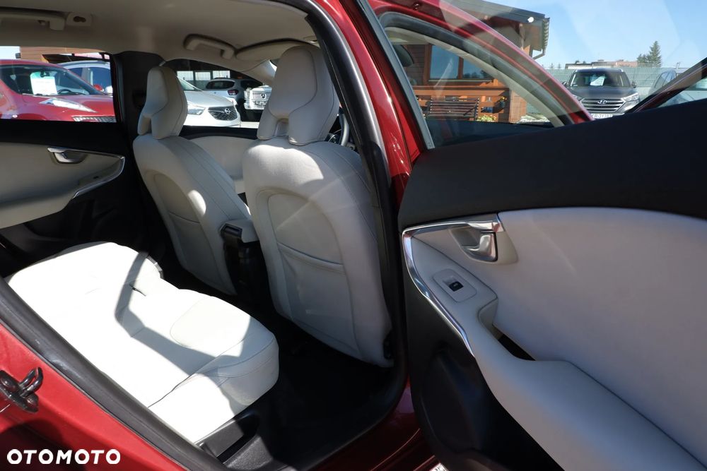 Volvo V40 D2 Momentum - 10