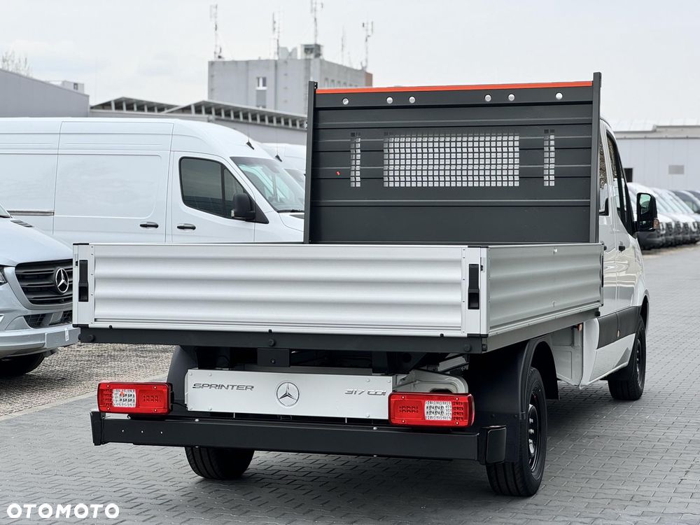 Mercedes-Benz Sprinter - 6