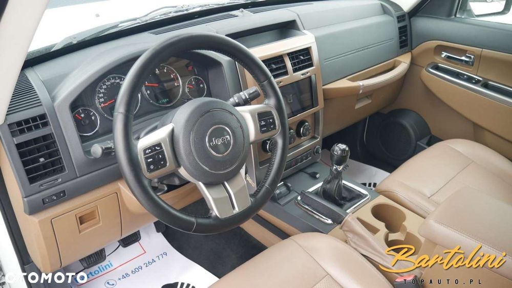 Jeep Cherokee - 11