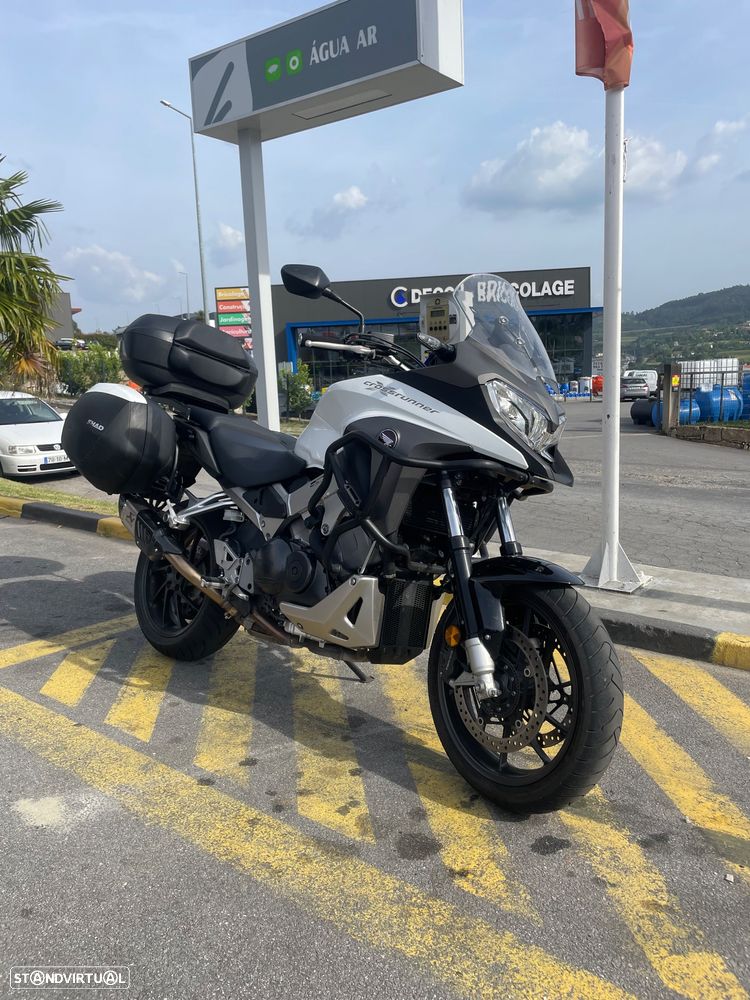 Honda VFR Crossrunner X - 1