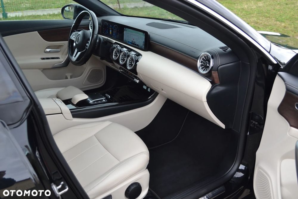Mercedes-Benz CLA - 15