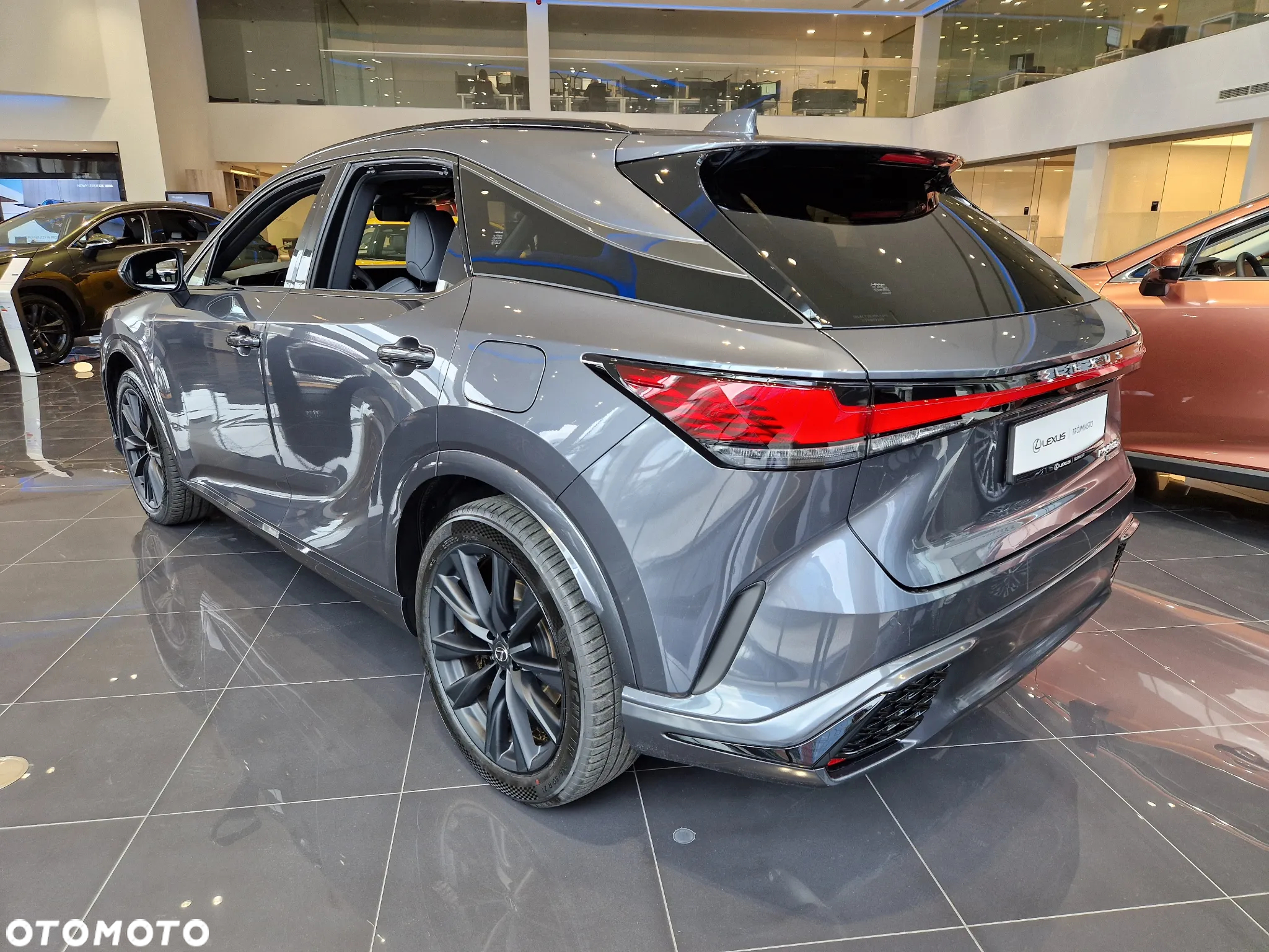 Lexus RX 500h F Sport Edition - 4
