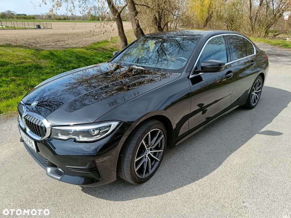 BMW Seria 3 330i xDrive Sport Line - 1