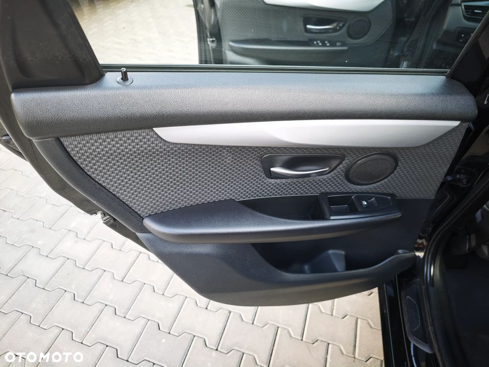 BMW Seria 2 216d Advantage - 30