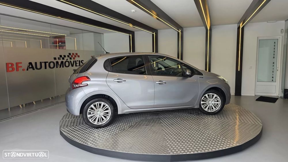 Peugeot 208 1.5 BlueHDi Signature - 8