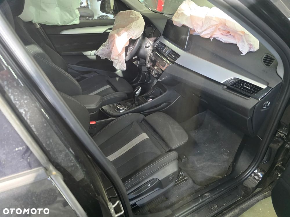 BMW X1 xDrive18d - 16