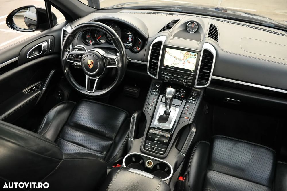 Porsche Cayenne 3.0 L - 14