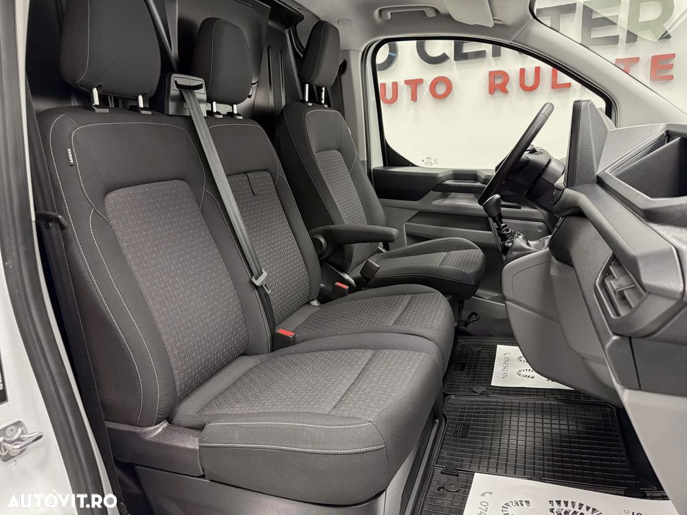 Ford TRANSIT CUSTOM L2 - 17