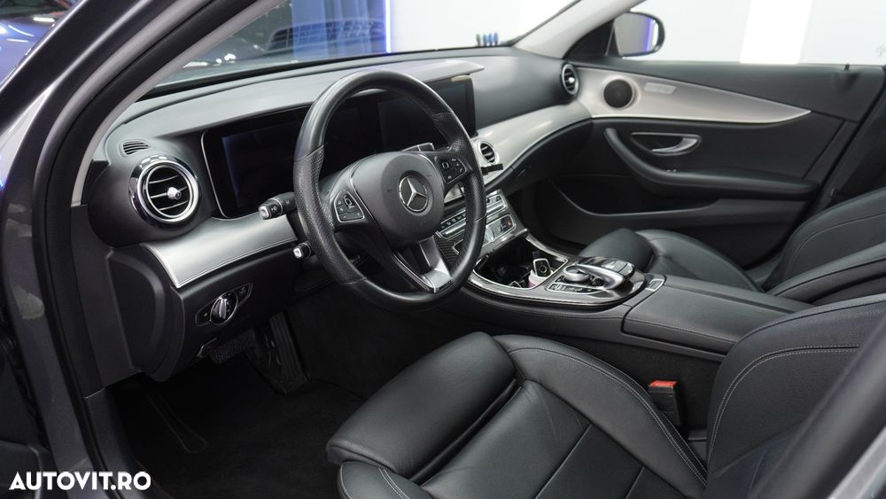 Mercedes-Benz E - 10