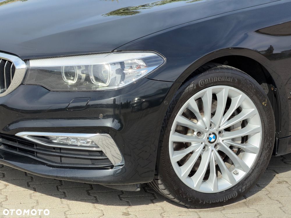 BMW Seria 5 530d xDrive Luxury Line - 11