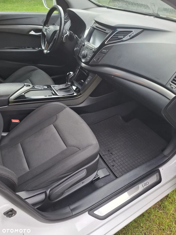 Hyundai i40 Kombi 1.7 CRDi DCT Premium - 12