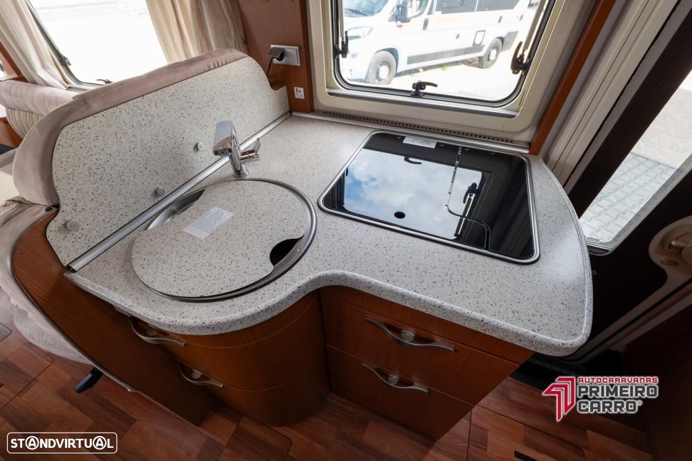 Hymer Classe B sala grande - 9