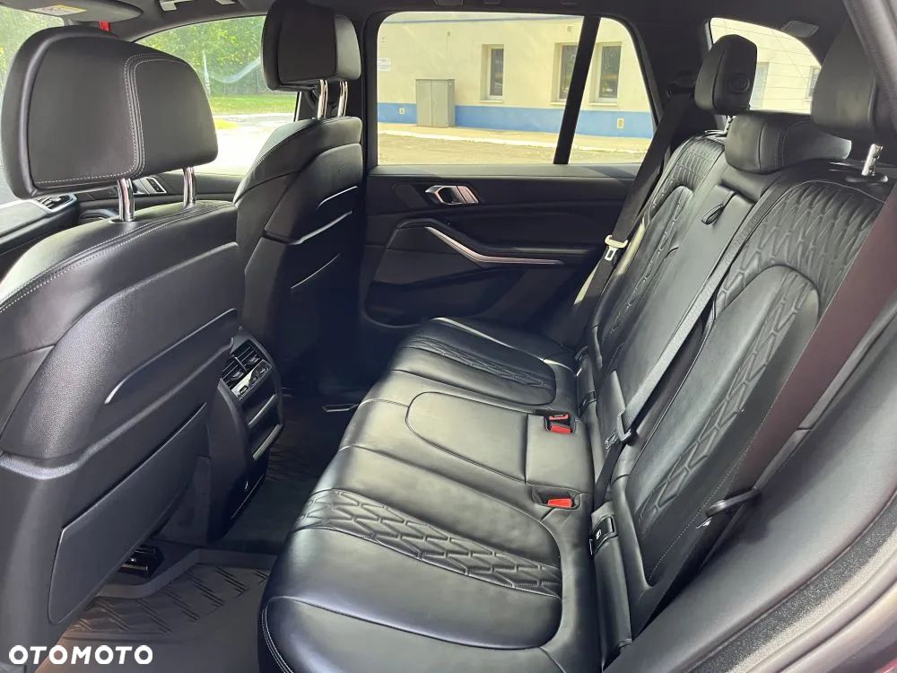 BMW X5 M M50d - 13