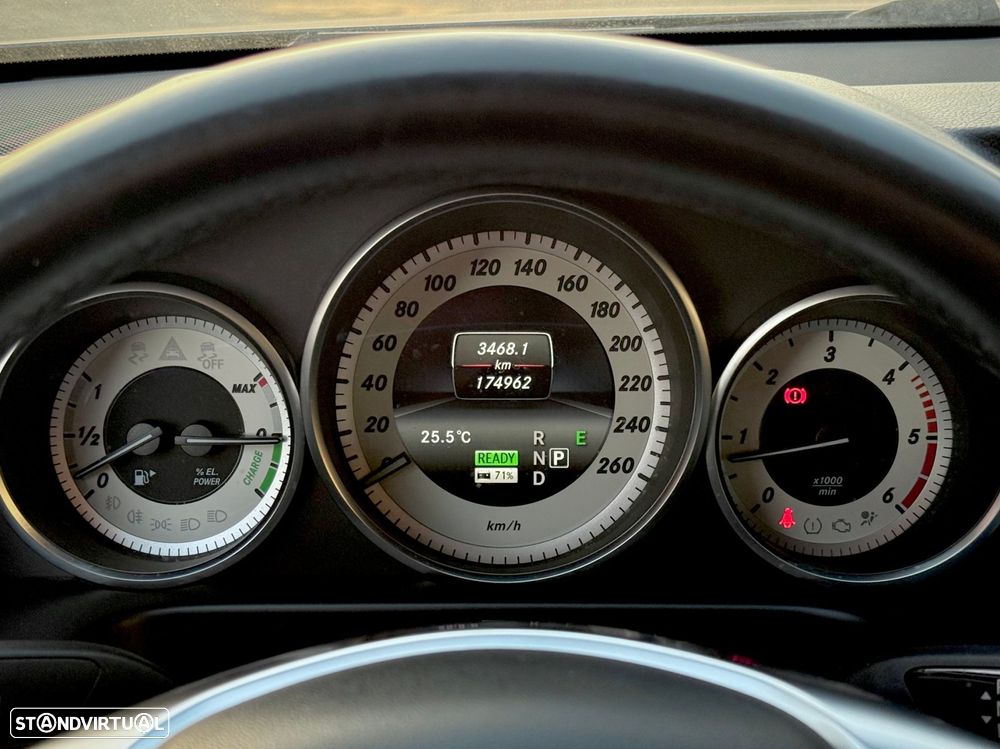 Mercedes-Benz E 300 BLUETEC Hybrid Avantgarde - 15