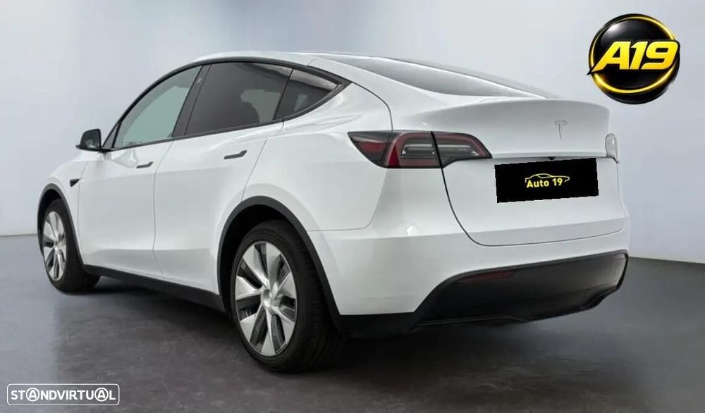 Tesla Model Y RWD - 4