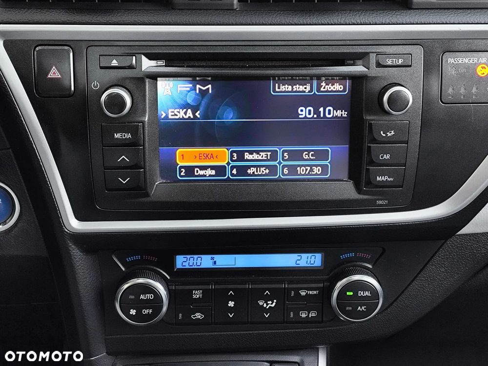 Toyota Auris 1.8 HSD Prestige NAVI - 22