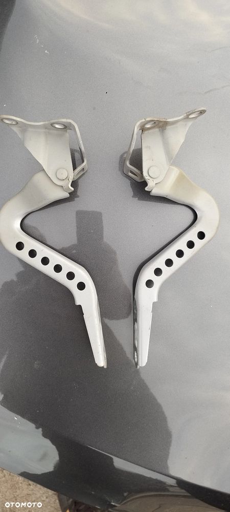 Toyota Aygo II Peugeot 108 Citroen C1 Zawiasy maski srebrne - 1