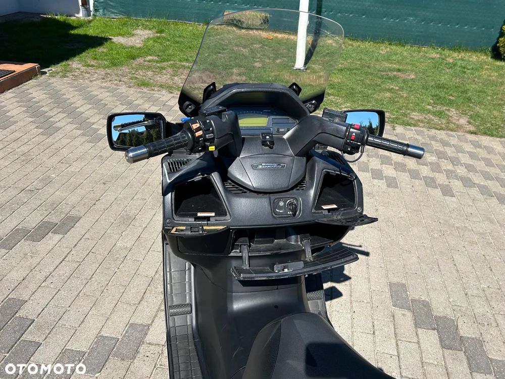 Suzuki Burgman - 4