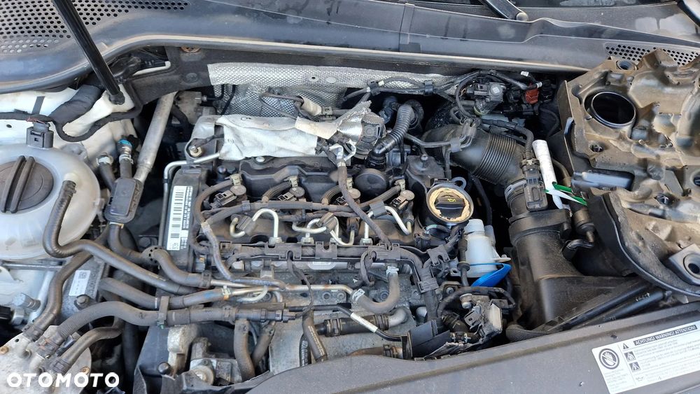 Volkswagen Golf 1.6 TDI BMT Comfortline - 8