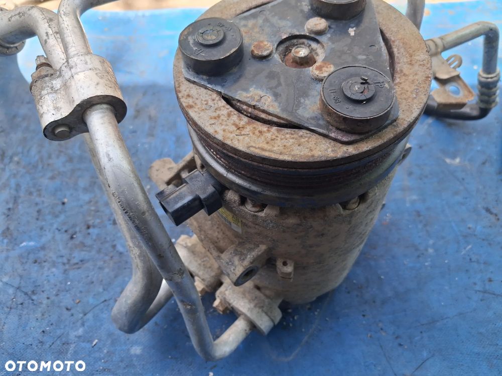 Sprężarka pompa kompresor KLIMATYZACJI 6M5H-19D629-AB  6M5H19D629AB Ford Focus C-max Mondeo MK4 Volvo V40 V50 S40 S50 1.8 16v 2.0 Benzyna przewód wąż przewody - 6
