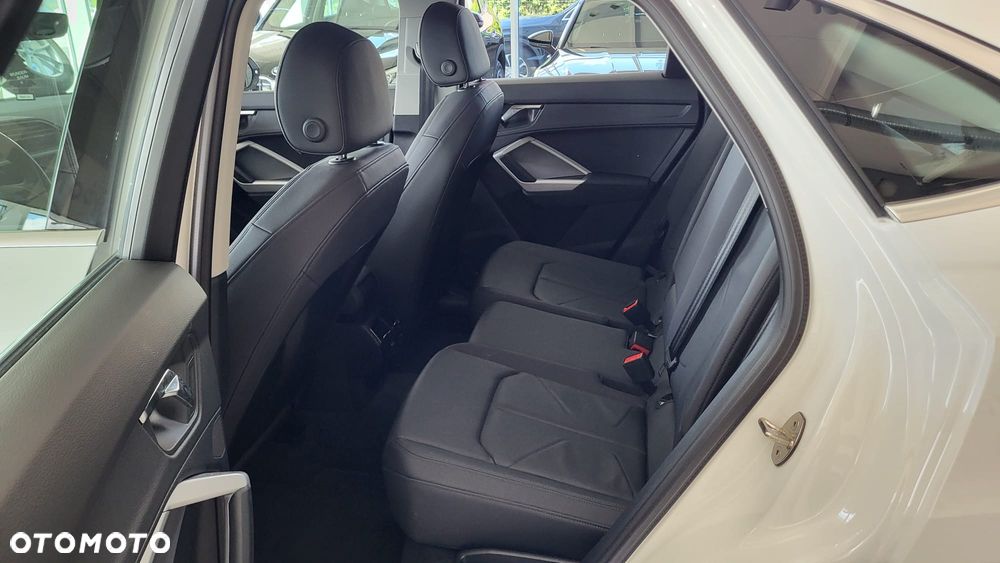 Audi Q3 Sportback - 9