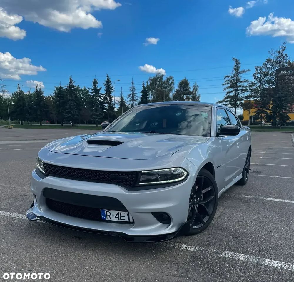 Dodge Charger 5.7 R/T - 1