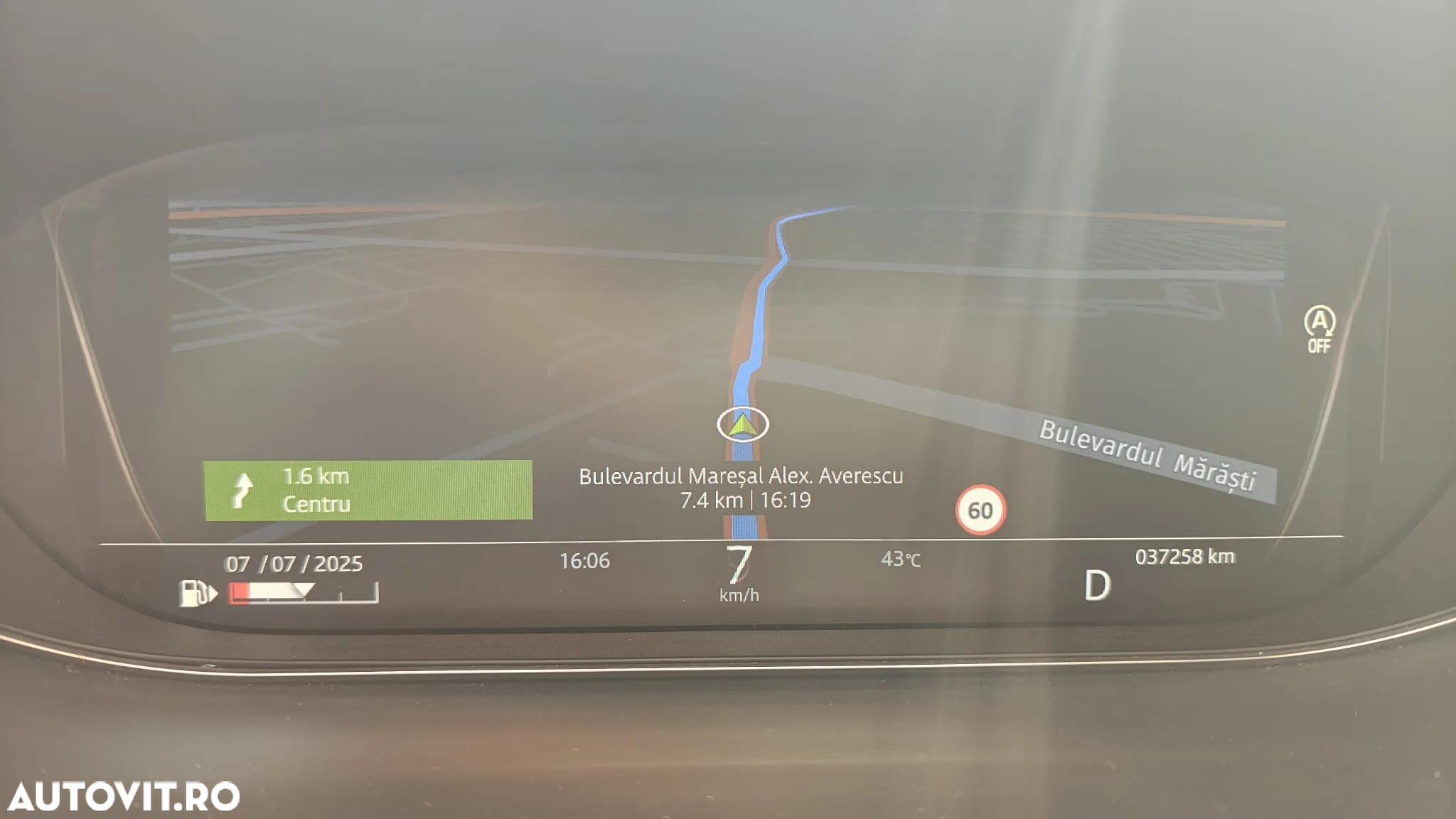 Jaguar E-Pace P200 AWD R-Dynamic SE - 16