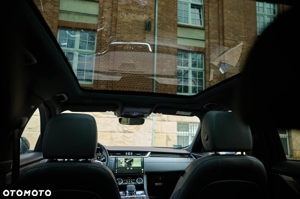 Jaguar F-Pace - 30