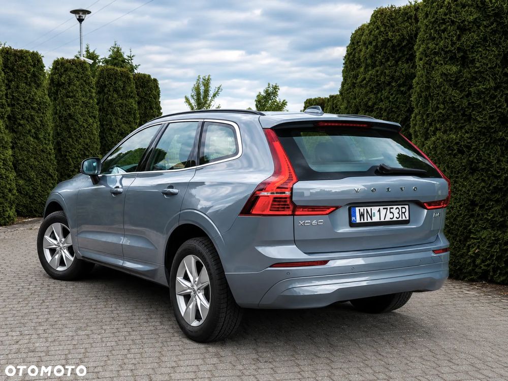 Volvo XC 60 B4 D AWD Momentum Pro - 9