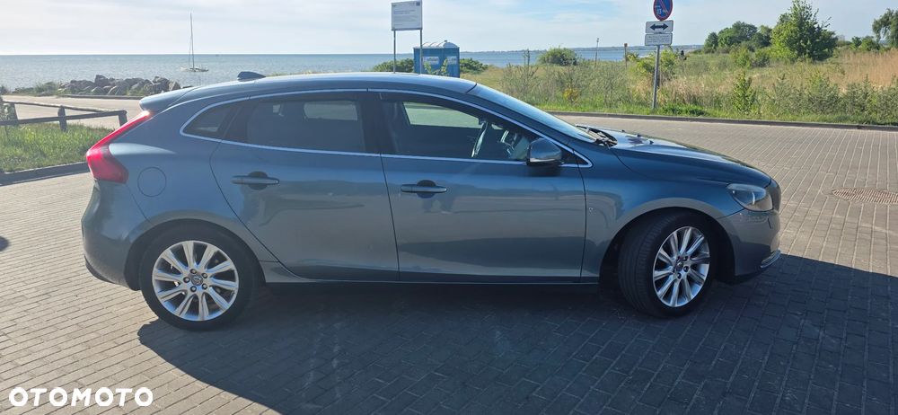 Volvo V40 D2 R-Design Summum - 3