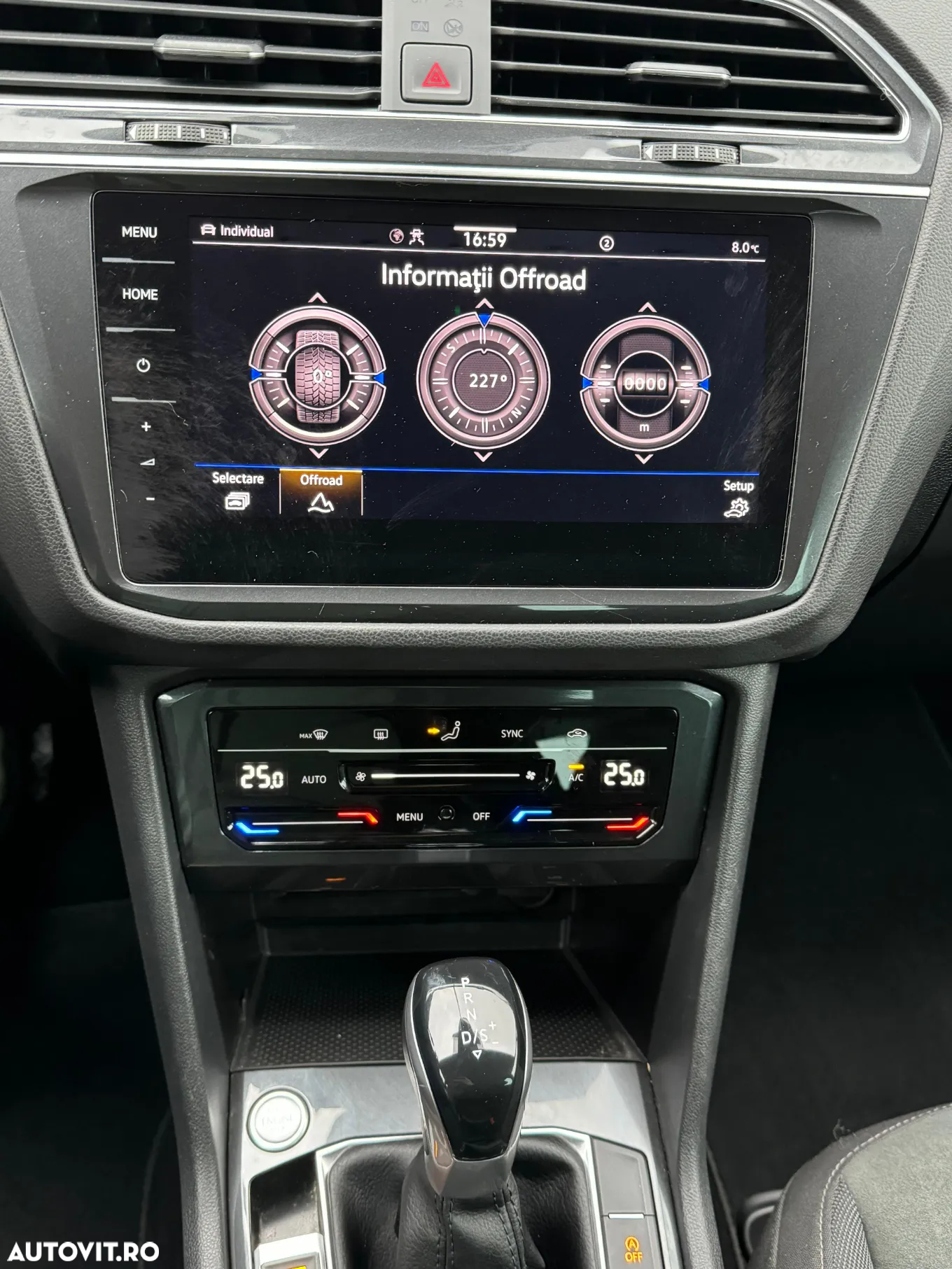 Volkswagen Tiguan 2.0 TDI SCR 4MOTION DSG Elegance - 14