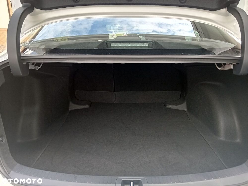 Toyota Corolla 1.8 Hybrid Comfort - 8