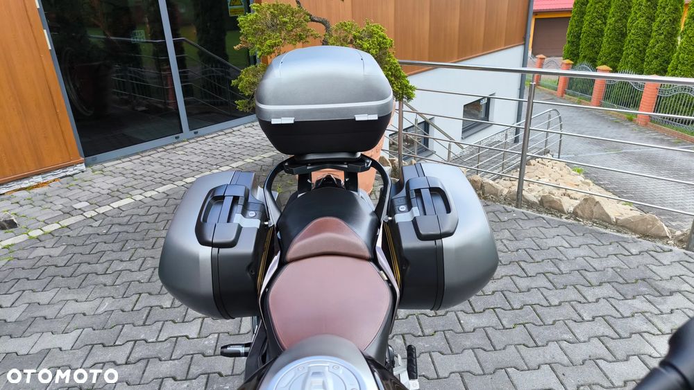 BMW R - 26