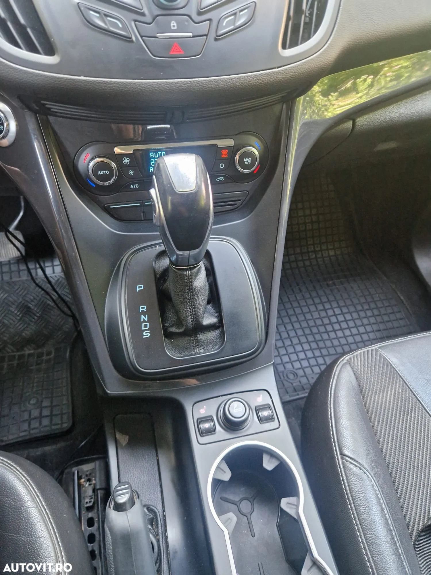 Ford Kuga 2.0 TDCi 4WD Powershift Titanium - 8