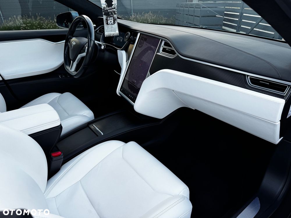 Tesla Model S Long Range Plus - 19