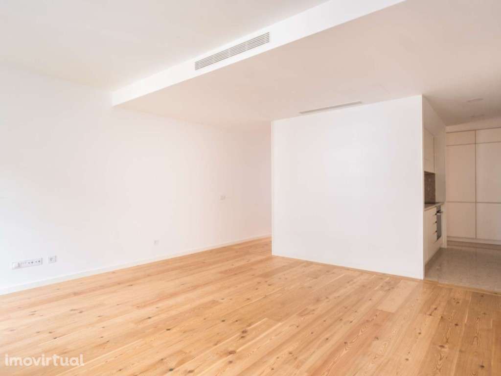 Apartamento T2 duplex com varanda na Baixa do Porto - Grande imagem: 5/20