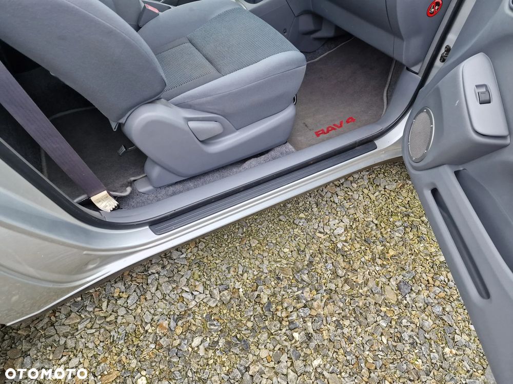 Toyota RAV4 4x4 - 34
