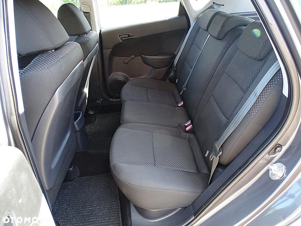 Hyundai i30 1.4 Edition Plus - 6
