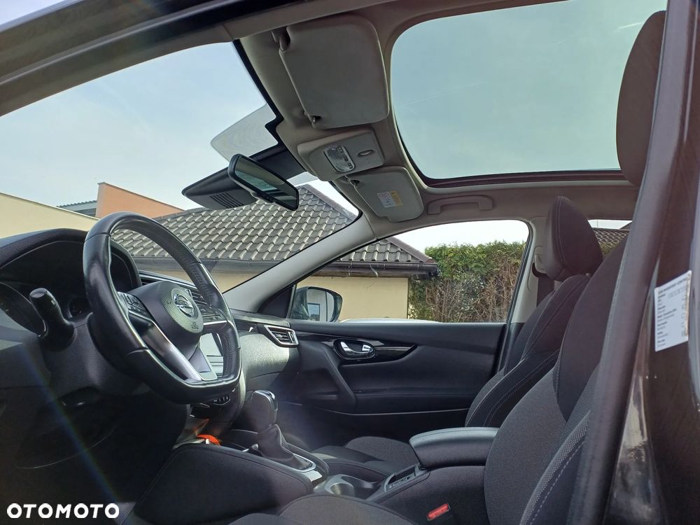 Nissan Qashqai 1.3 DIG-T N-Connecta DCT - 16