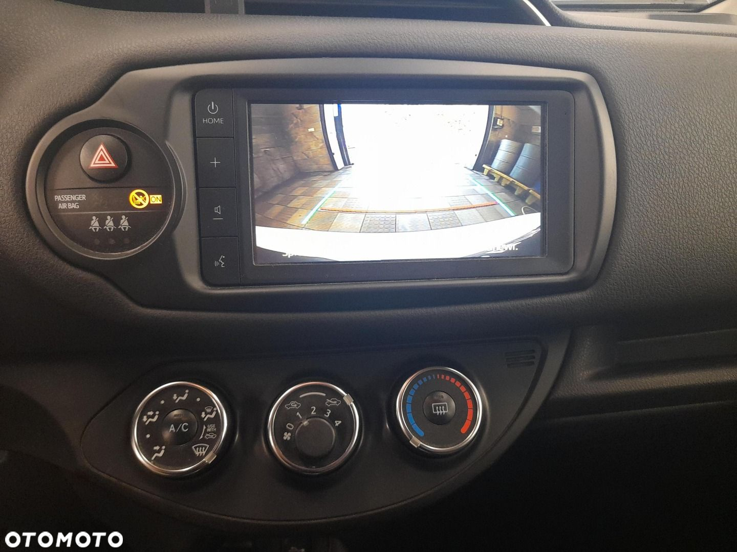 Toyota Yaris - 16
