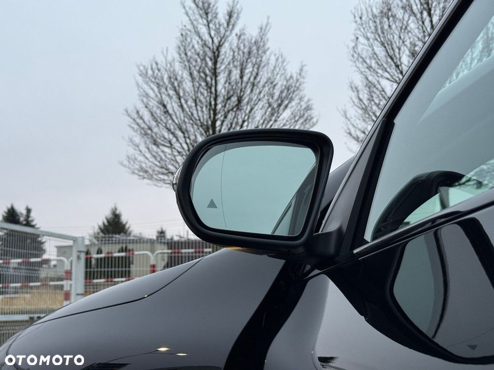 Mercedes-Benz GLA 200 d AMG Line - 12