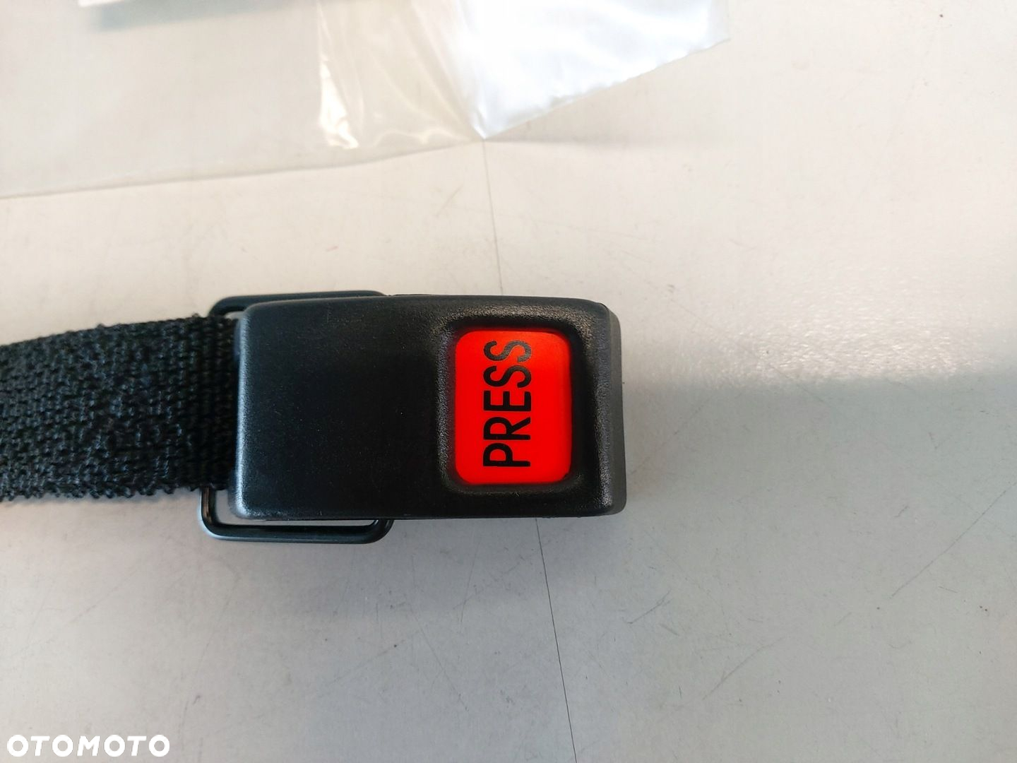 MERCEDES PAS ZAPIĘCIE GAŚNICY NOWE ASO A0008600152 - 3
