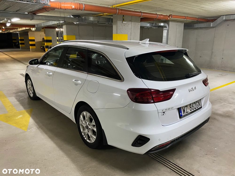 Kia Ceed 1.5 T-GDI M - 10