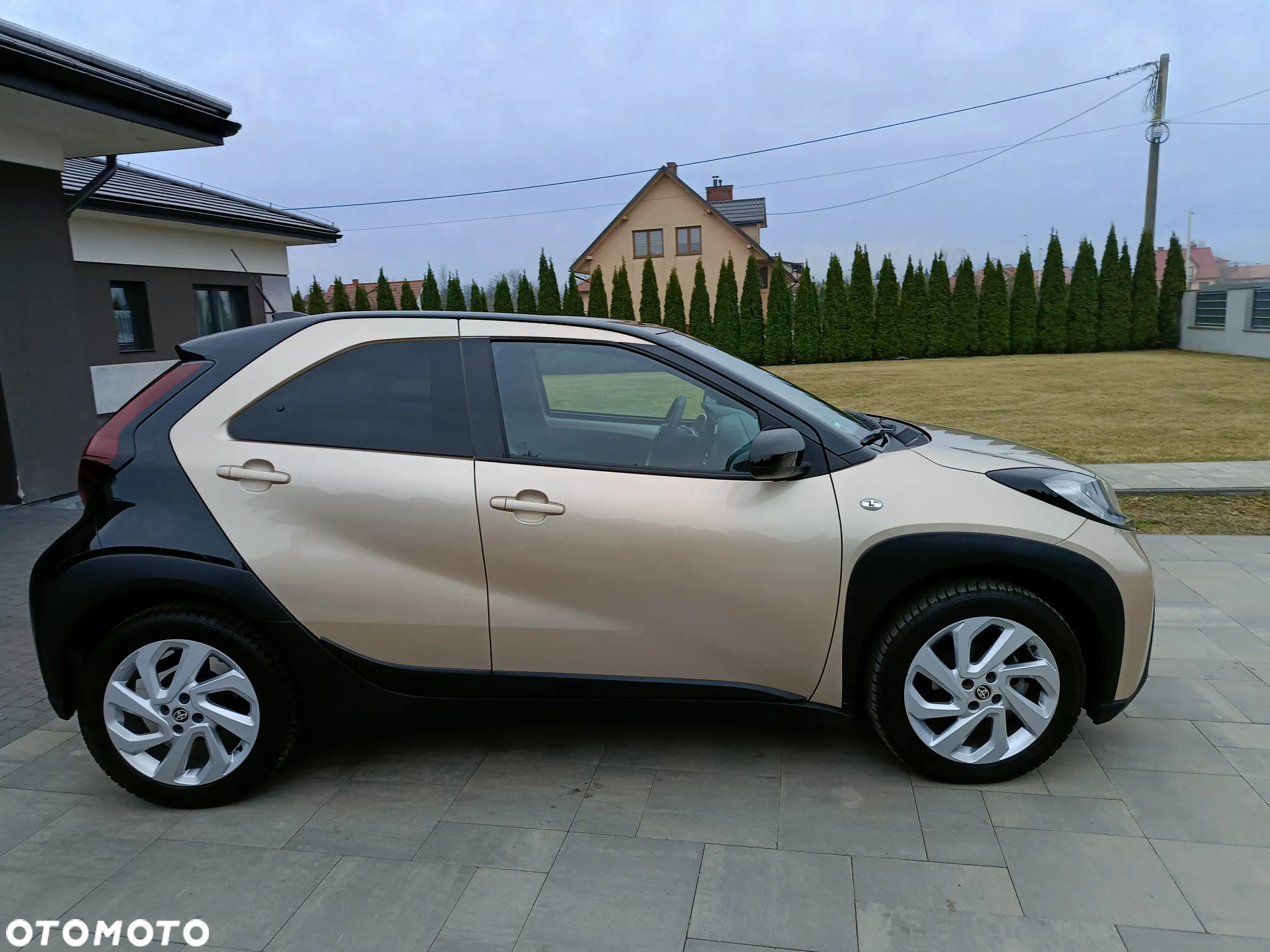 Toyota Aygo X 1.0 VVT-i Color Edition X-shift - 12
