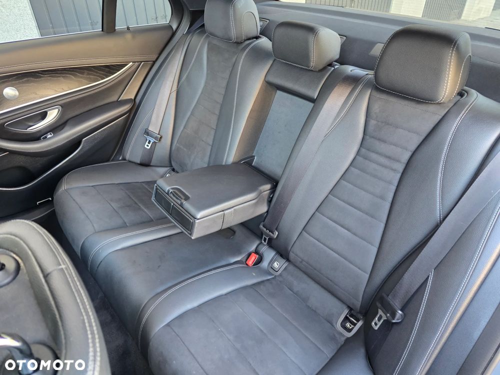 Mercedes-Benz Klasa E 220 d 4-Matic AMG - 15