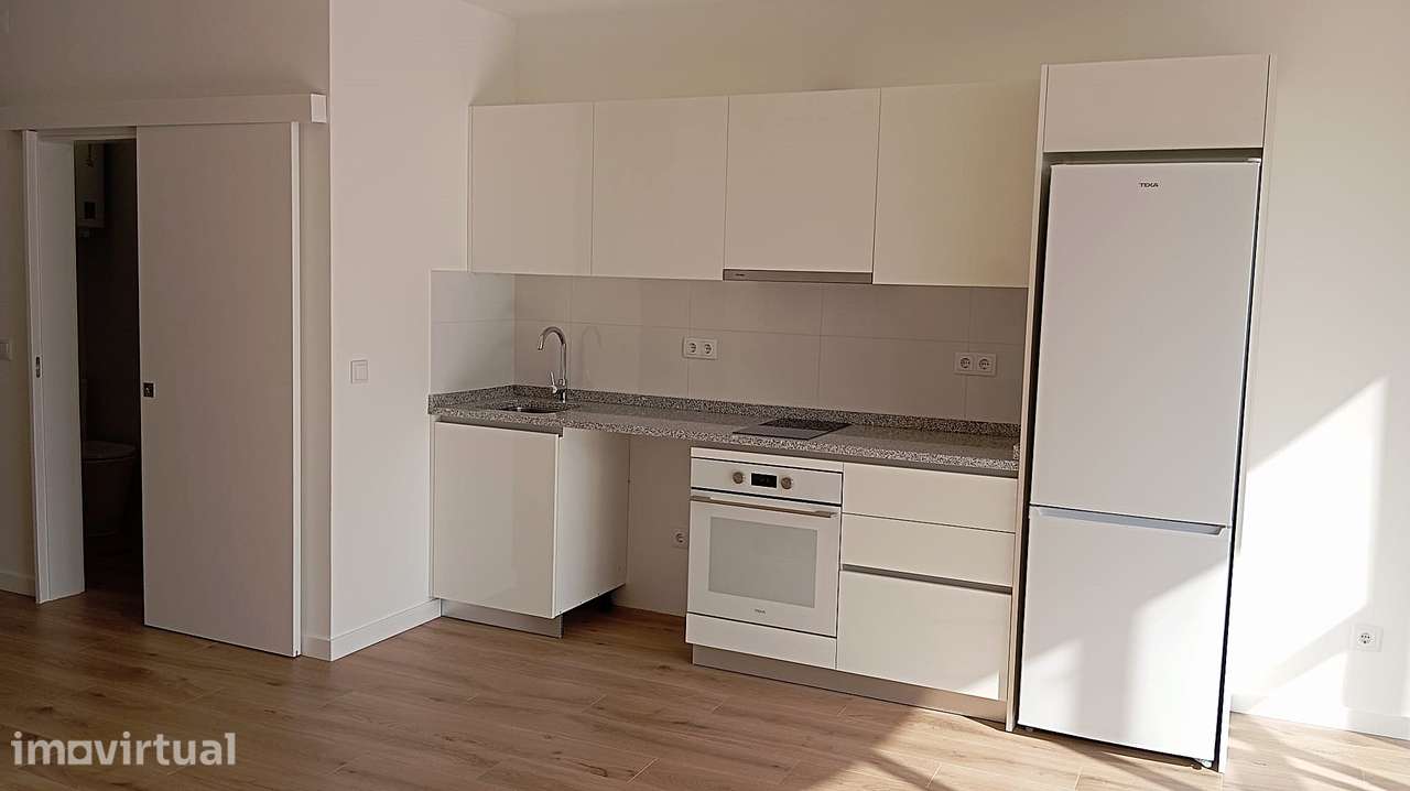 Apartamento T0 totalmente remodelado em Mafamude - Grande imagem: 3/12