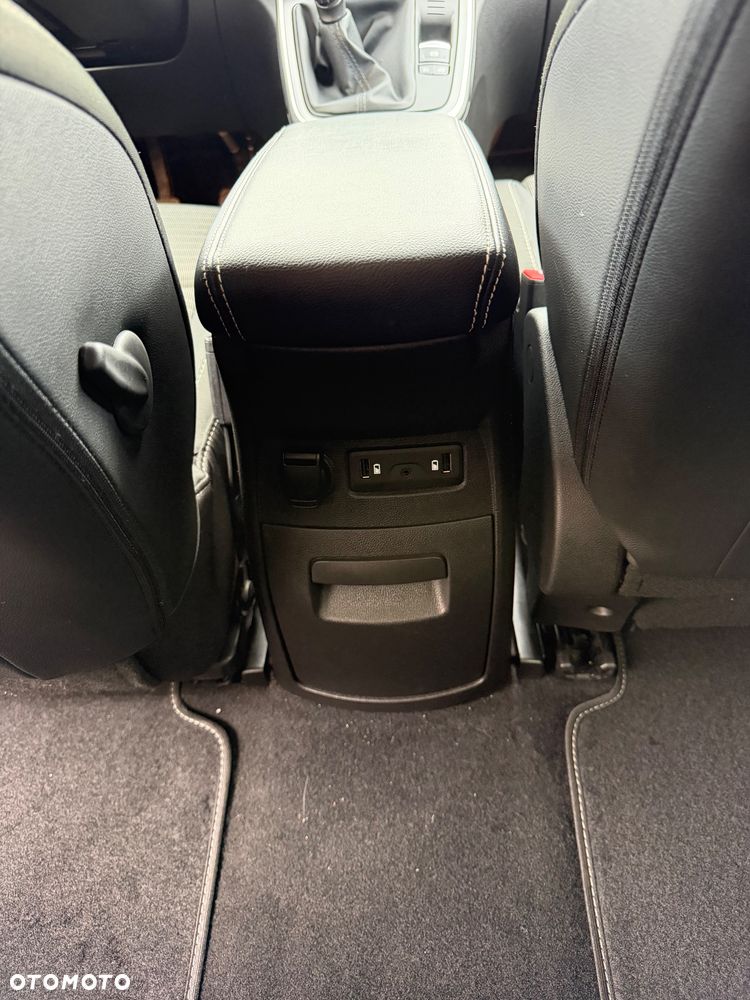 Renault Grand Scenic - 30