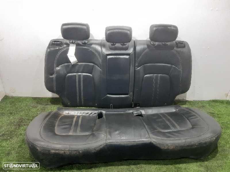 BANCOS TRASEIROS KIA SPORTAGE - 1